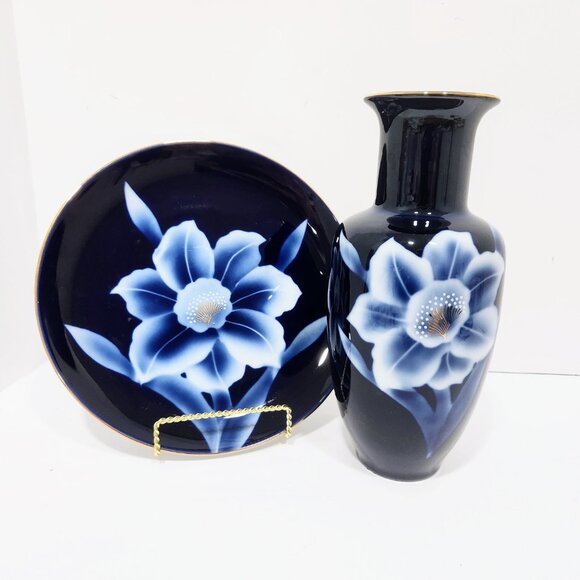 Navy Blue Vase and Plate, 10 1/2" Shiny Glass with big blue flower - Picture 1 of 9